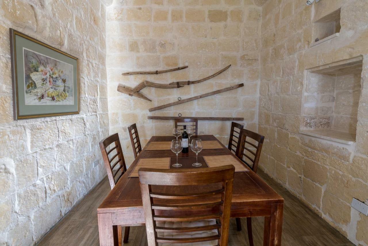 Għarb Zeppi'S Luxury Holiday Farmhouse With Private Pool מראה חיצוני תמונה