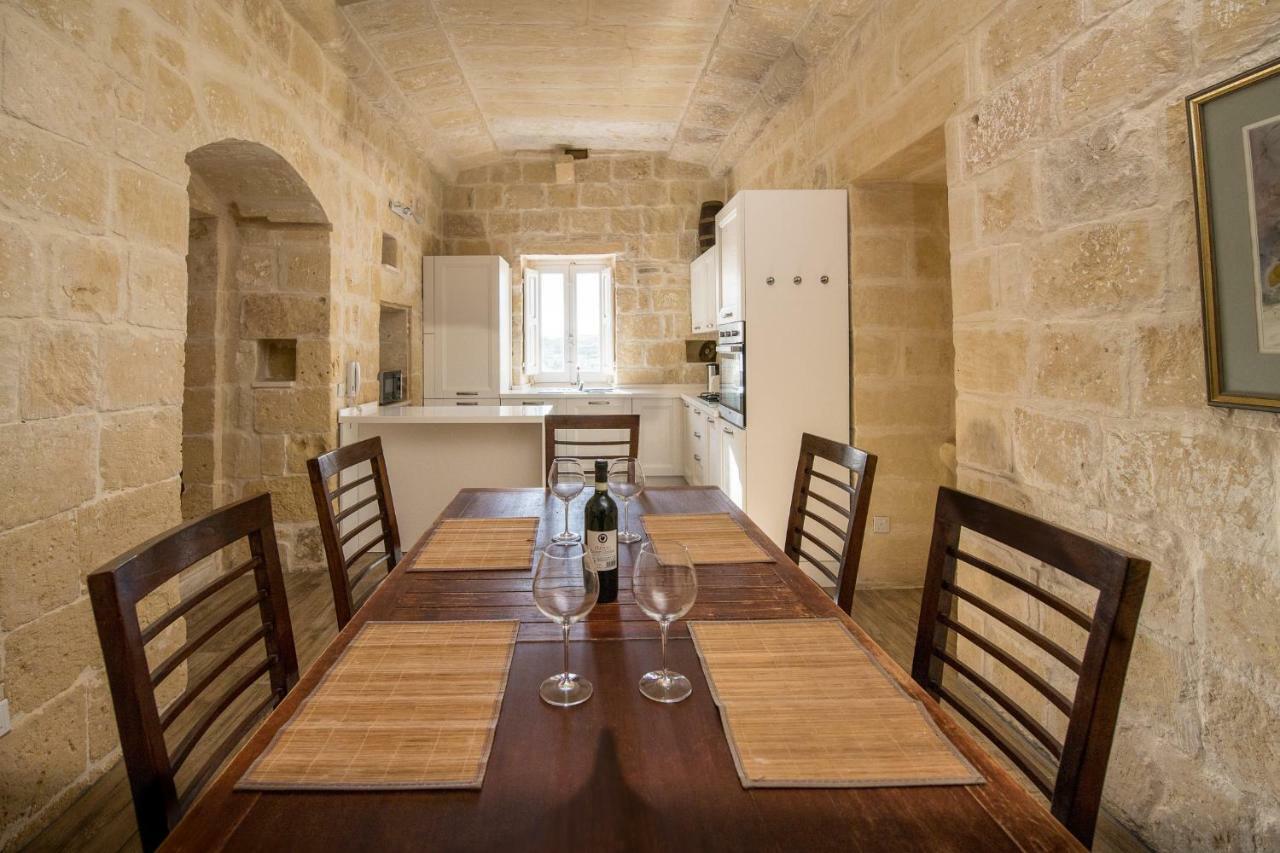 Għarb Zeppi'S Luxury Holiday Farmhouse With Private Pool מראה חיצוני תמונה