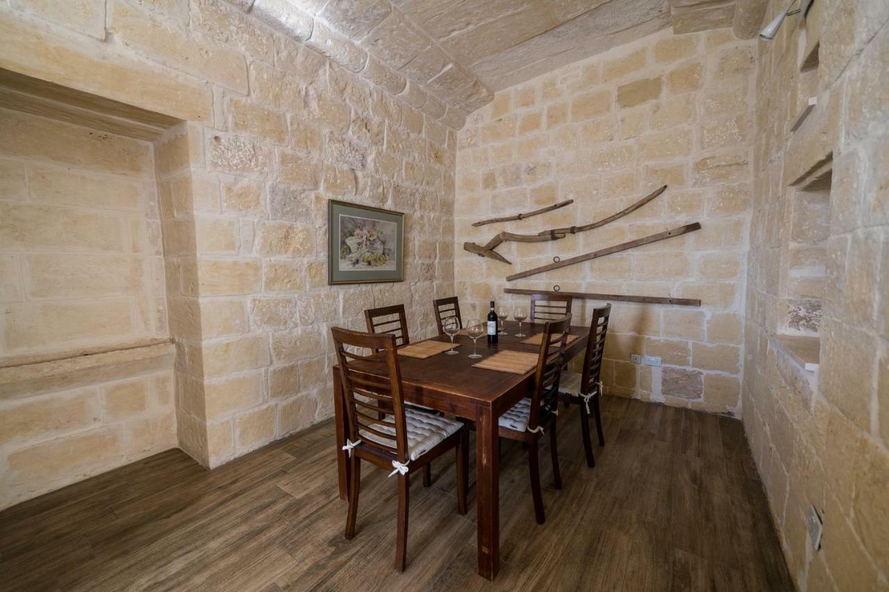 Għarb Zeppi'S Luxury Holiday Farmhouse With Private Pool מראה חיצוני תמונה