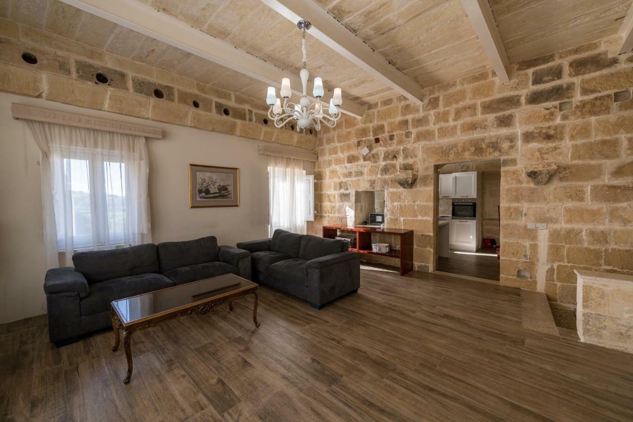 Għarb Zeppi'S Luxury Holiday Farmhouse With Private Pool מראה חיצוני תמונה